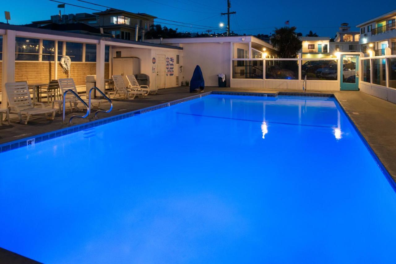 Edgewater Inn And Suites Писмо Бич Экстерьер фото