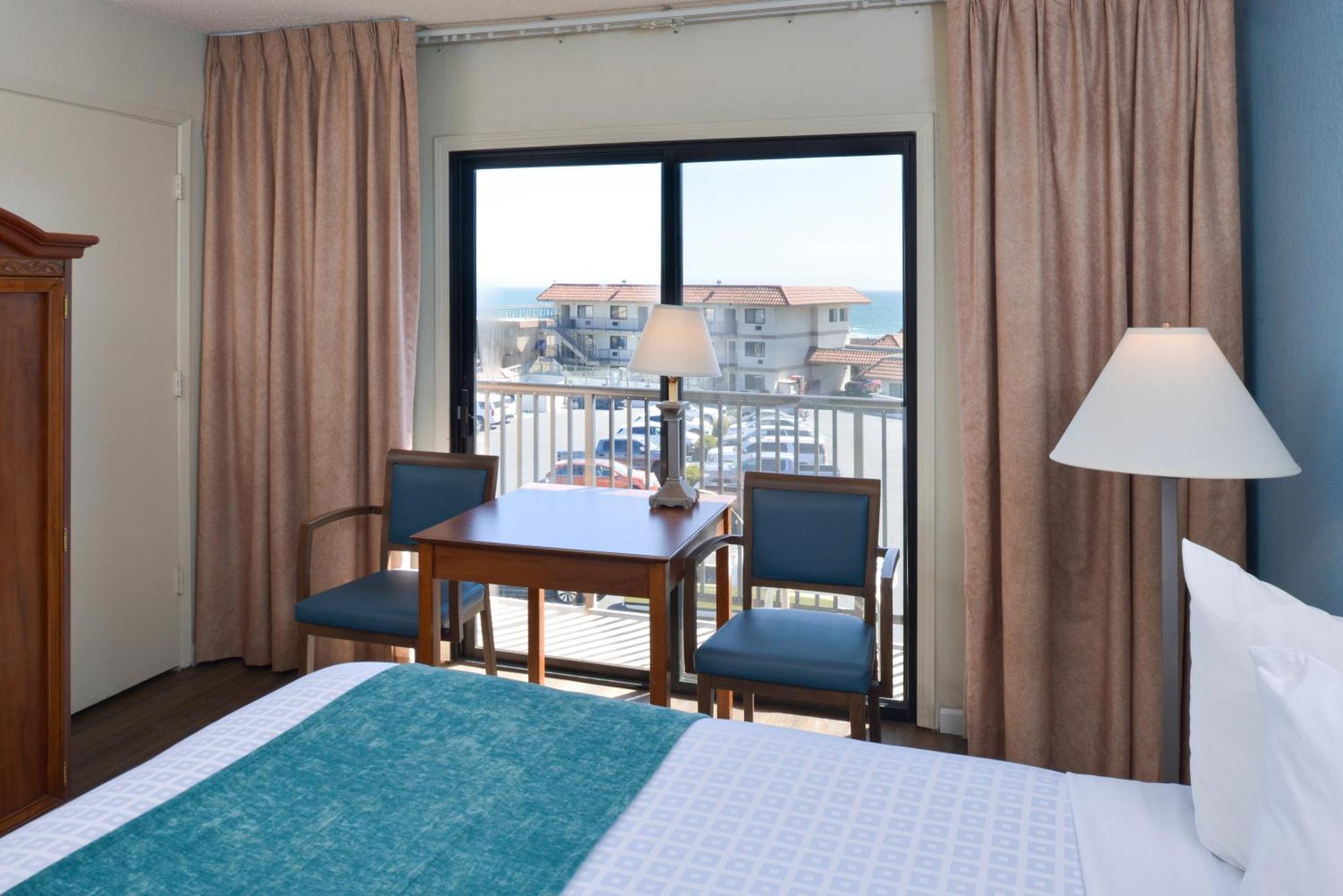 Edgewater Inn And Suites Писмо Бич Экстерьер фото