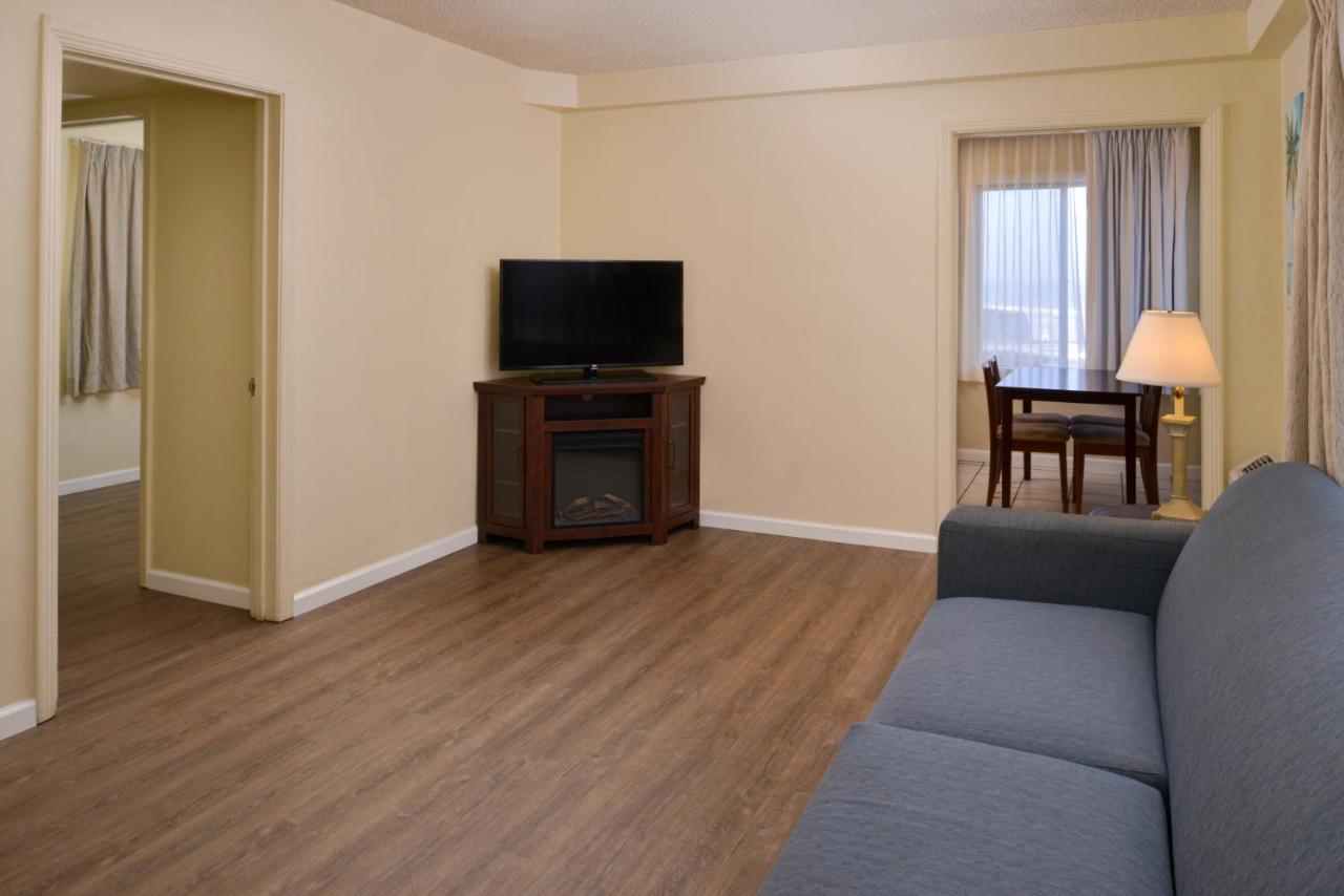 Edgewater Inn And Suites Писмо Бич Экстерьер фото